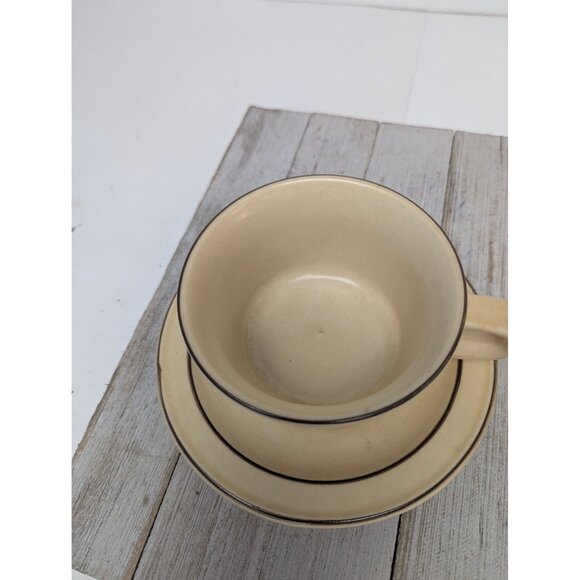 Pfaltzgraff Village Tan Set of 2 Cups and Saucer Plates USA - Picture 5 of 11